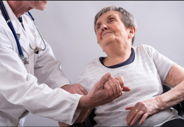 Деменция у пожилых людей симптомы и признаки заболевания