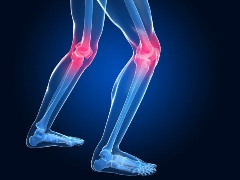Боль в коленных суставах может возникнуть по разным причинам