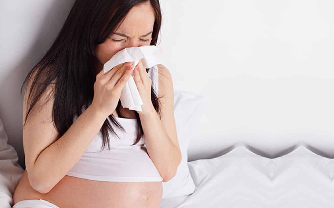 Чихание и насморк без температуры при беременности