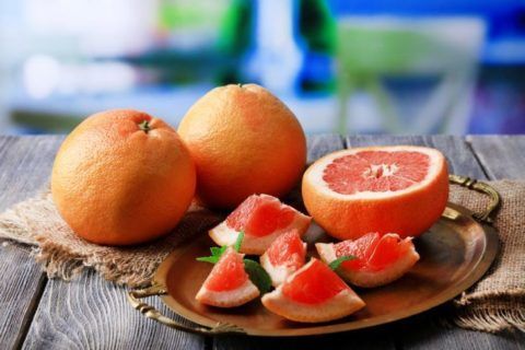 Большую пользу организму приносят фрукты