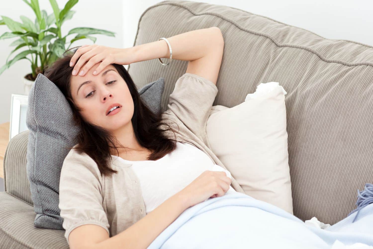Причины насморка у беременных