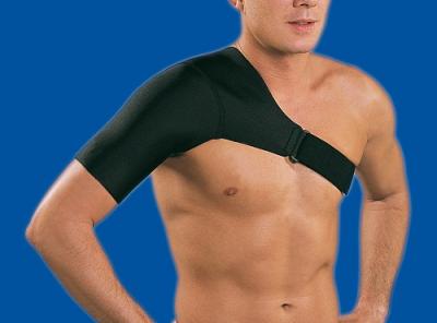 Некоторые больные в качестве фиксаторов после травмы плечевого сустава используют специальные бандажи.