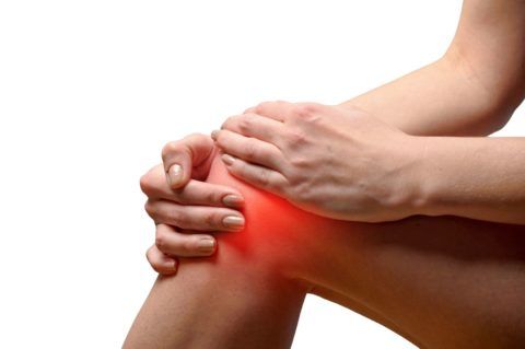 Хирургическое лечение позволяет вернуть колену функциональность и убрать болевой синдром.