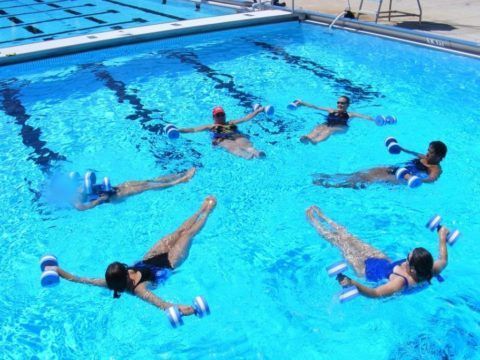 Плавание и упражнения в воде для плечевого пояса