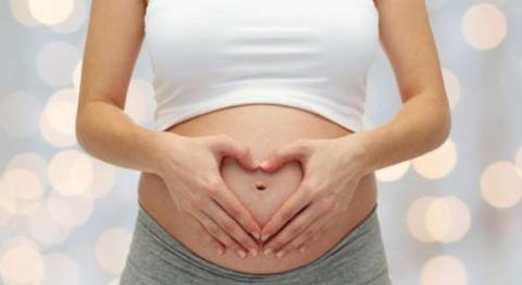 После родов боли в кистях самостоятельно исчезнут у 95% беременных, их испытывающих