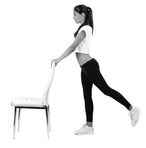 Упражнение со стулом